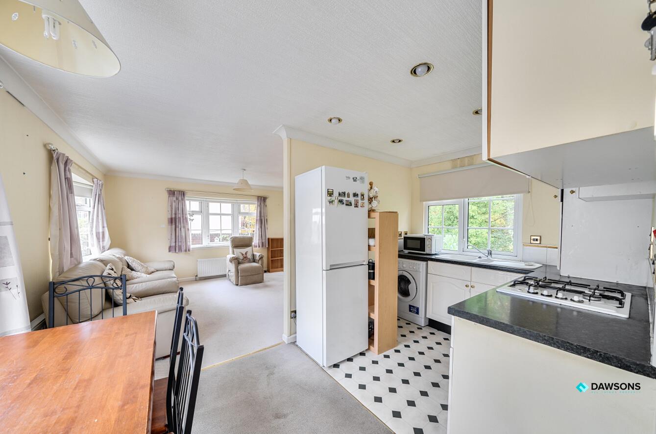 Mill Gardens, Blackpill, Swansea, SA3 5AY